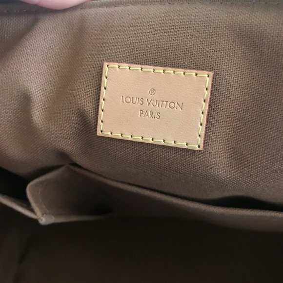 ‼️SOLD‼️Auth Louis Vuitton Tivoli GM - Picture 3 of 7